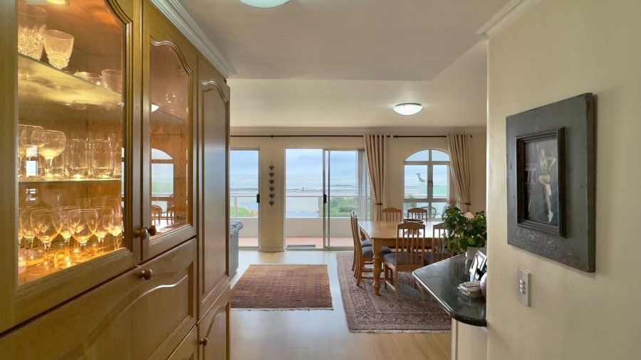 4 Bedroom Property for Sale in Greenways Golf Estate Western Cape